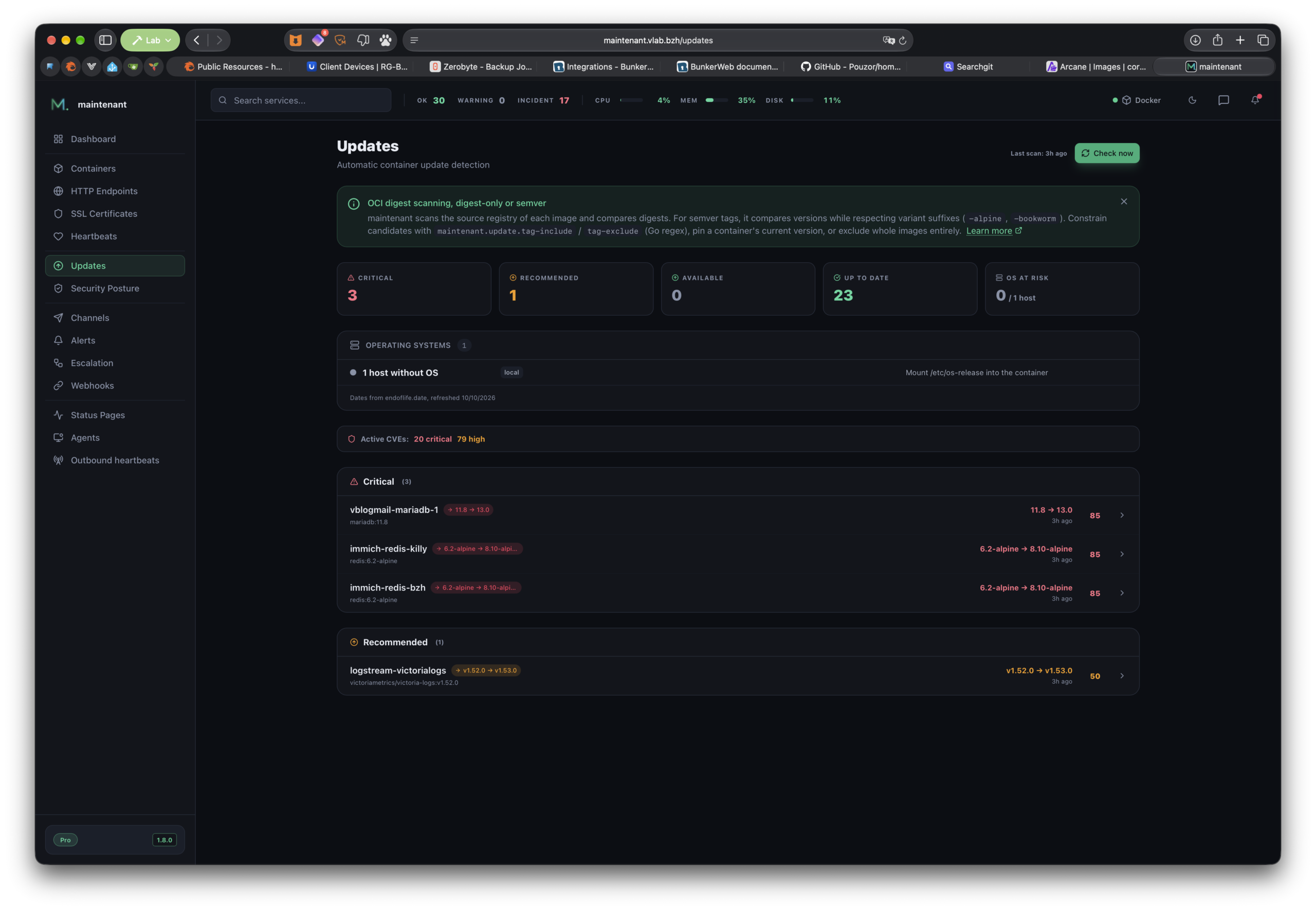 La page Updates de Maintenant : mises à jour d'images critiques, CVE actives et fin de support de l'OS